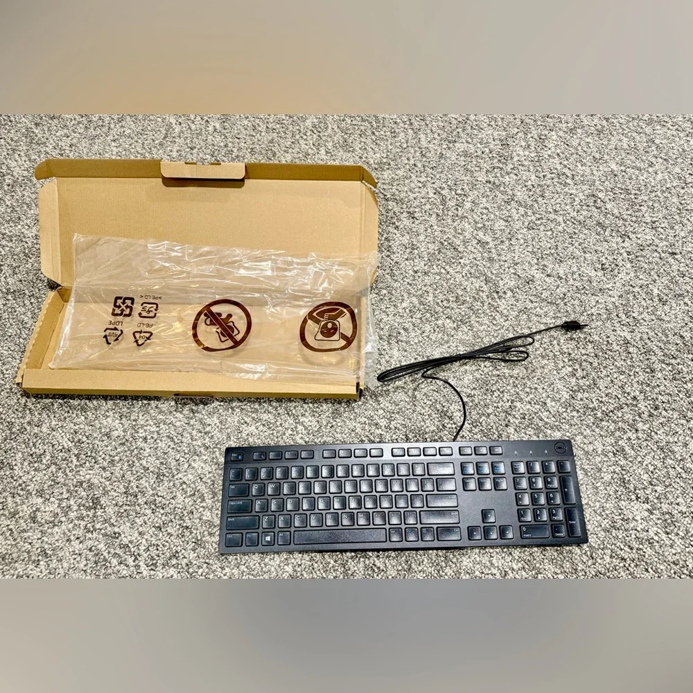 NWT-Dell KB216 USB Keyboard ⌨️ Black. Wired. 🖥️ In original packaging. 🆕